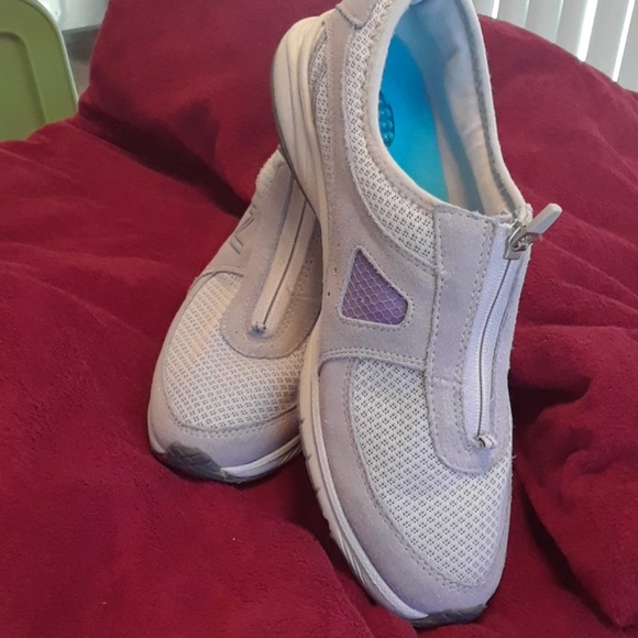 New Balance Shoes - New Balance  sport shoes